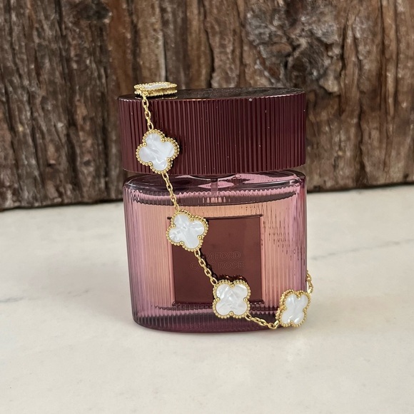 Four Leaf Clover Stainless Steel Bracelet Gold With Faux Mother Of Pearl - Picture 12 of 12